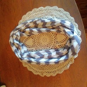 Chevron neck scarf